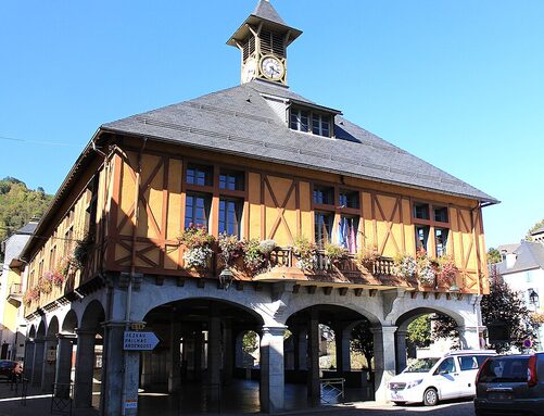 Mairie_de_Arreau_(Hautes-Pyrénées)_4.jpg